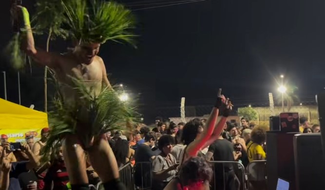 Foto 1 de 11 — Bloco Ai! Que Preguiça! abre Carnaval de Araraquara; veja fotos